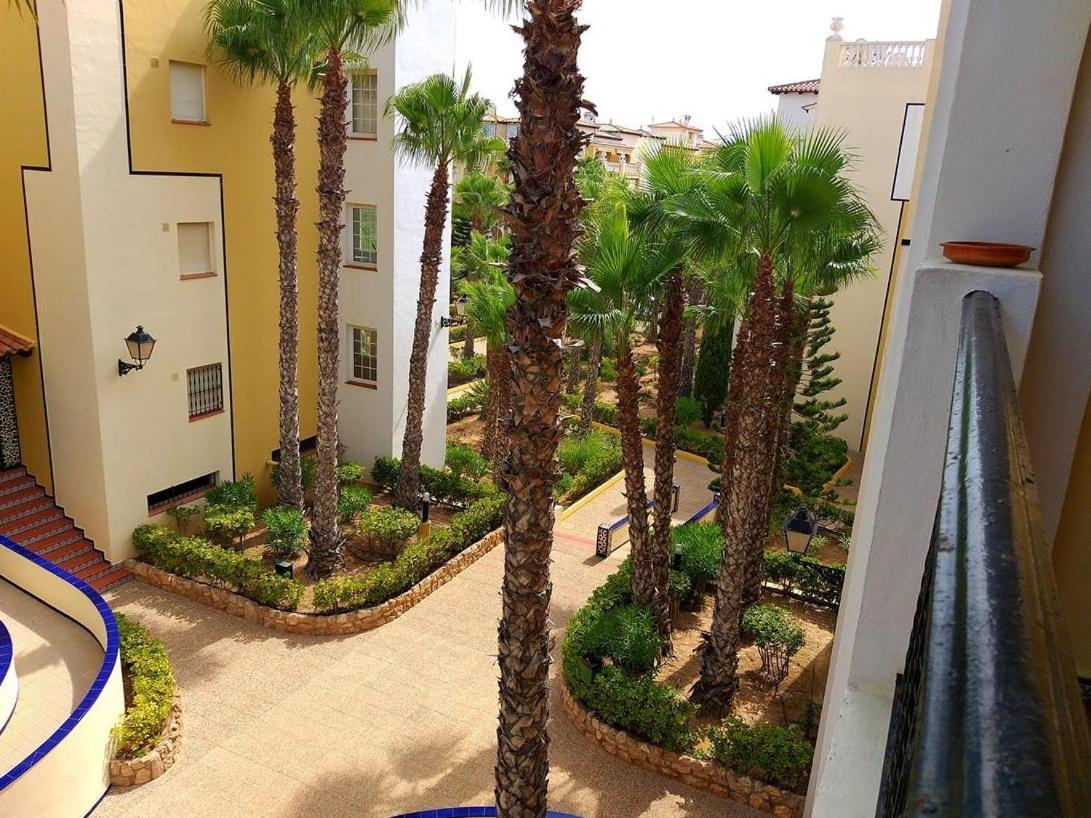Aldea Del Mar Apartment ตอร์เรเวียคา ภายนอก รูปภาพ