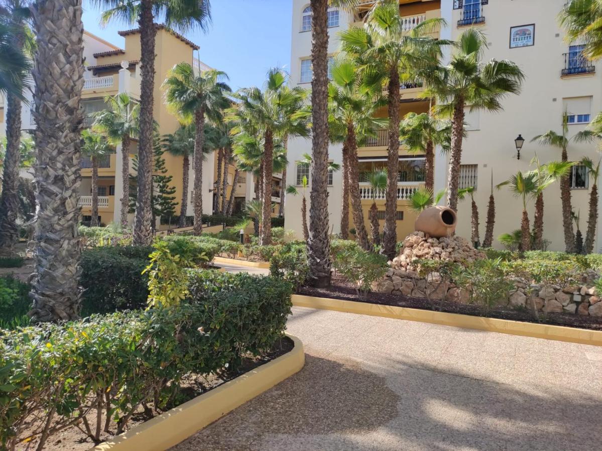 Aldea Del Mar Apartment ตอร์เรเวียคา ภายนอก รูปภาพ