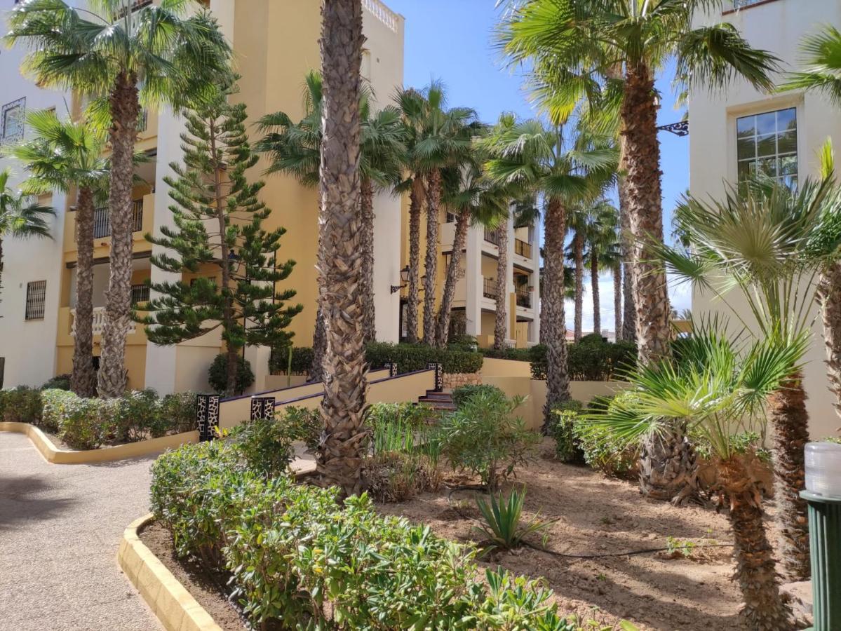 Aldea Del Mar Apartment ตอร์เรเวียคา ภายนอก รูปภาพ